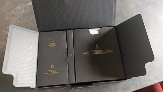 D80-pack1.jpg
